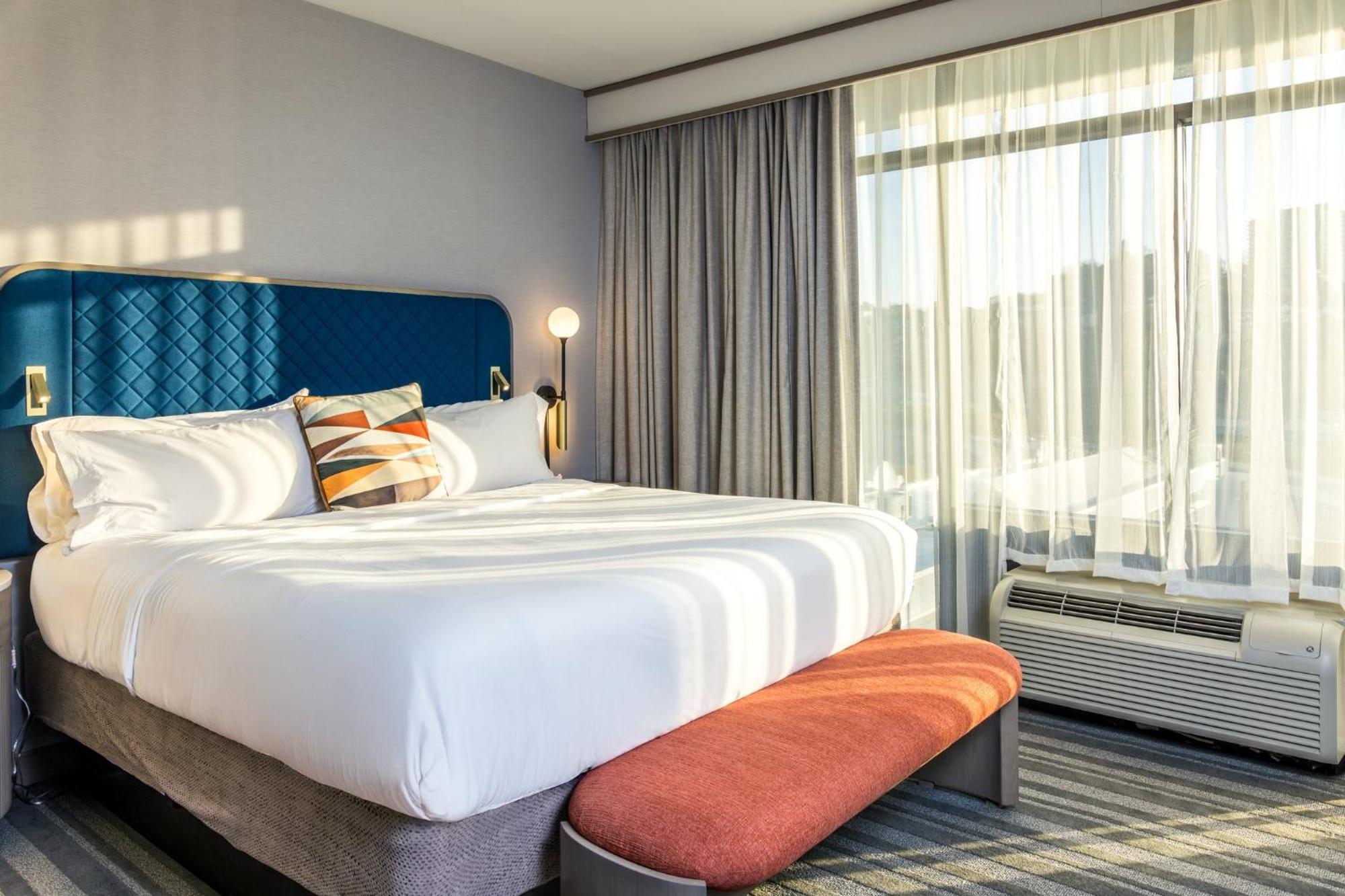 Voco The Clair Cincinnati Downtown By Ihg Екстериор снимка