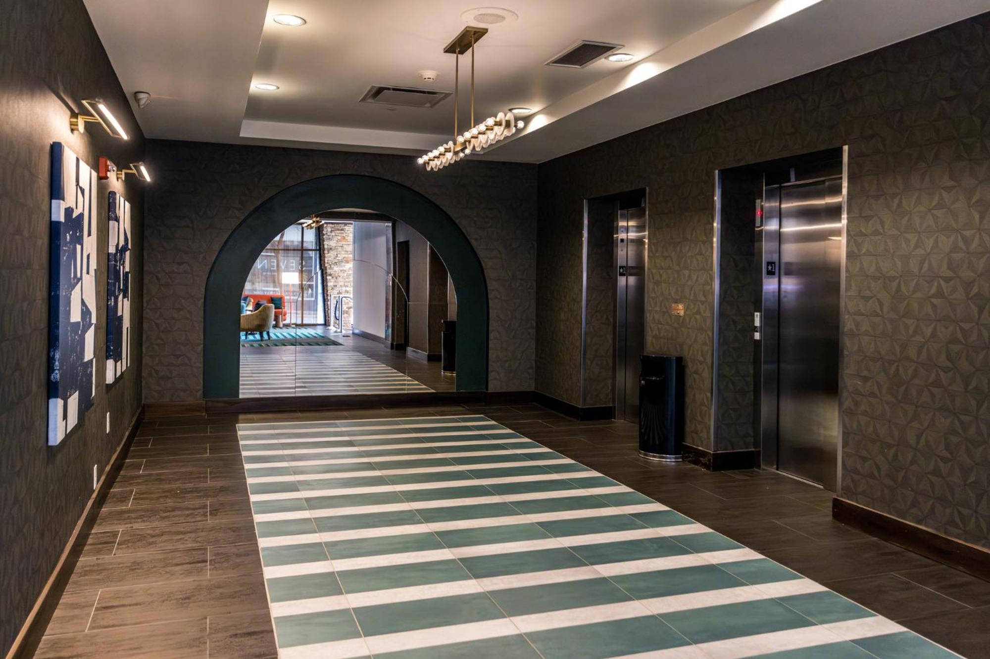 Voco The Clair Cincinnati Downtown By Ihg Екстериор снимка